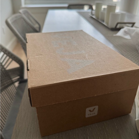 NWT Veja Campo Low Top Sneakers size 9 - Picture 4 of 4